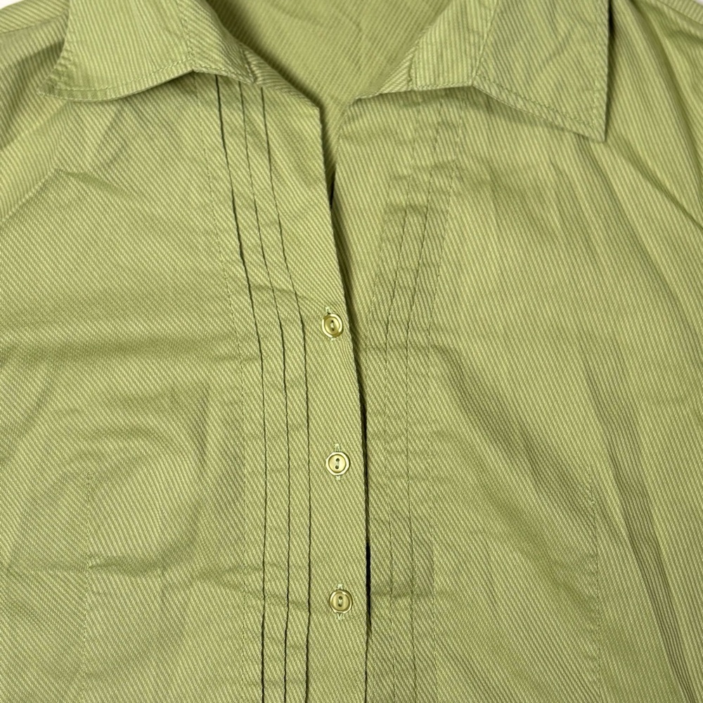 Transform Green Button-Up - Picture 3 of 4